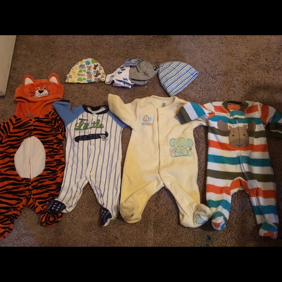 Other - Bundle of 8 newborn clothes